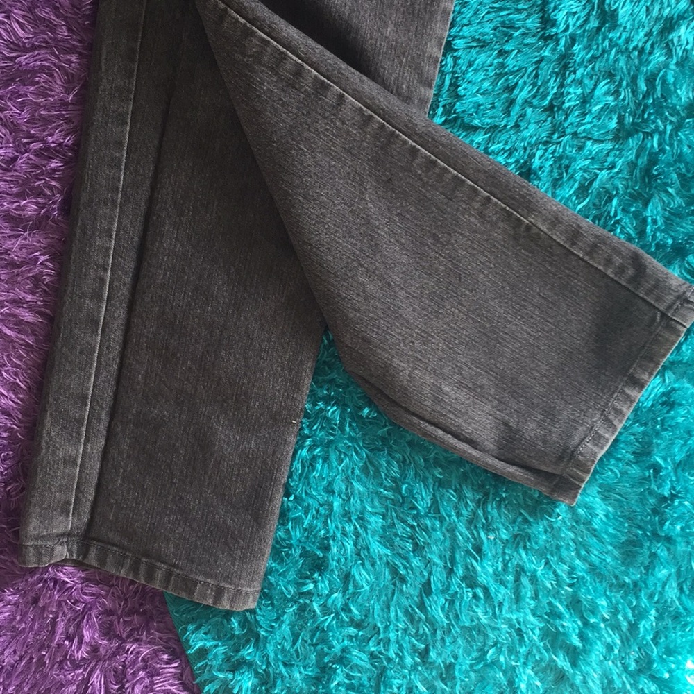 Gloria Vanderbilt grey Amanda jeans - Picture 8 of 8